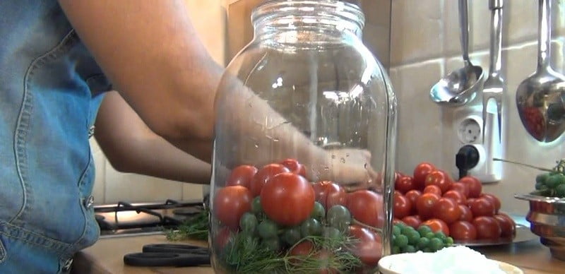 маринованные помидоры с чесноком