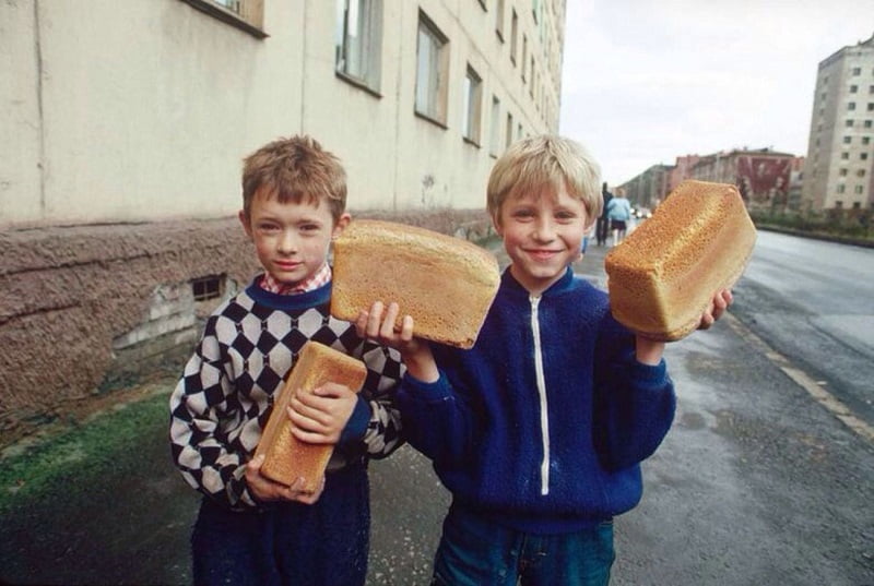 дети и хлеб